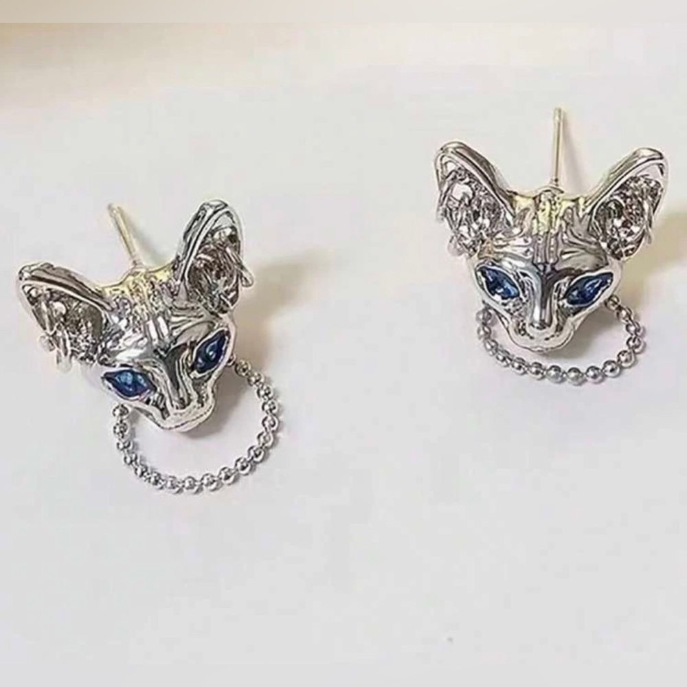 “Punk Bastet” Egyptian Goddess Sphynx Feline Hairless/Shorthair Cat Steel Studs - Picture 13 of 16